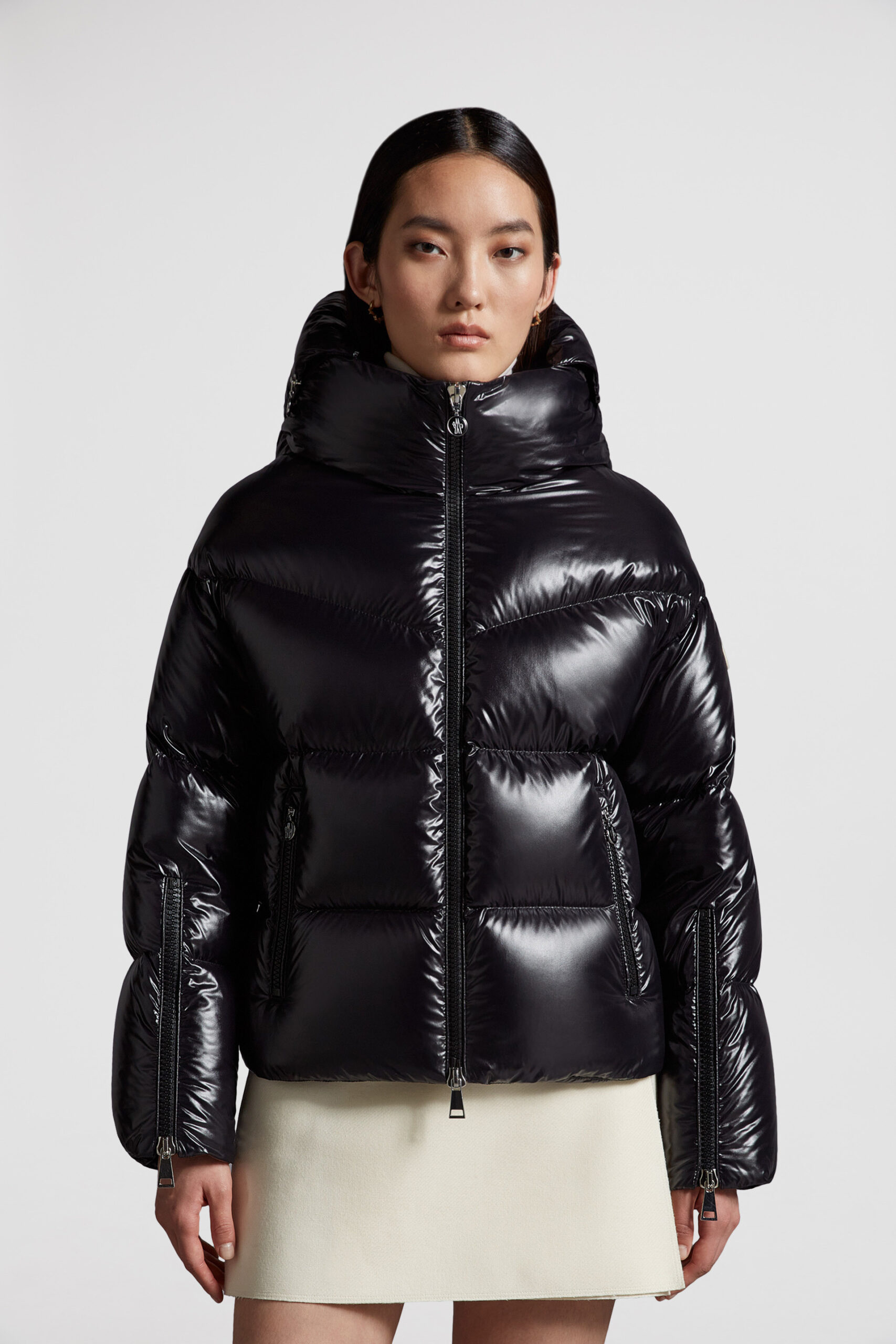 Doudoune Moncler Huppe noire — mannequin — face